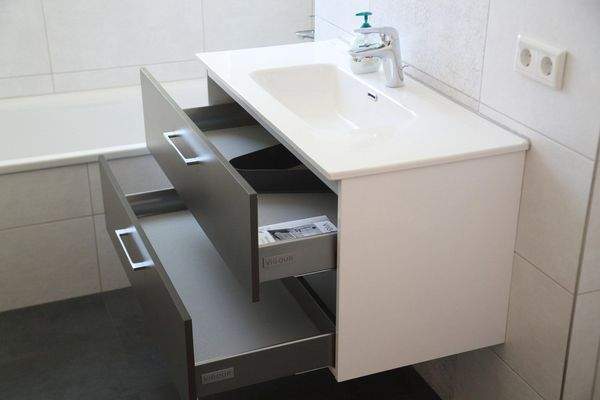 Bad - Waschb. mit Unterschrank