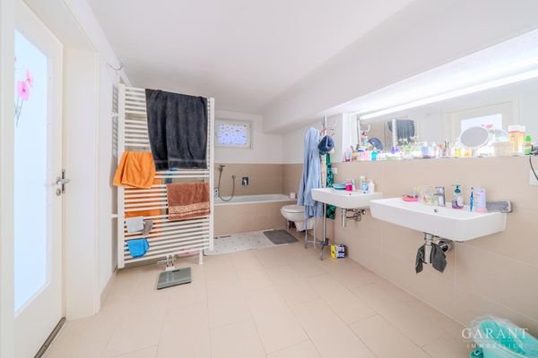 Wohnung 5 Bad