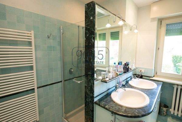 Exklusives Villenanwesen mit Seeblick in Garda - Gardasee