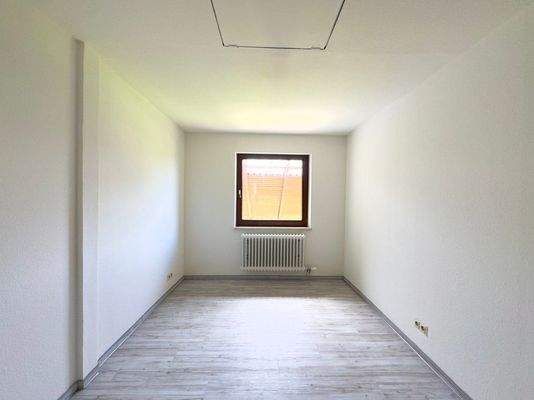 Obergeschoss - Zimmer mit Zugang zum Dachboden