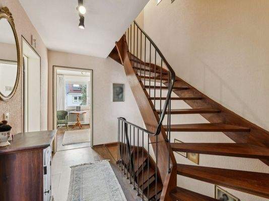 Flur und Treppenaufgang