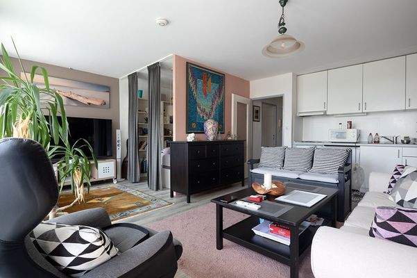 Wohnzimmer mit Kochbereich