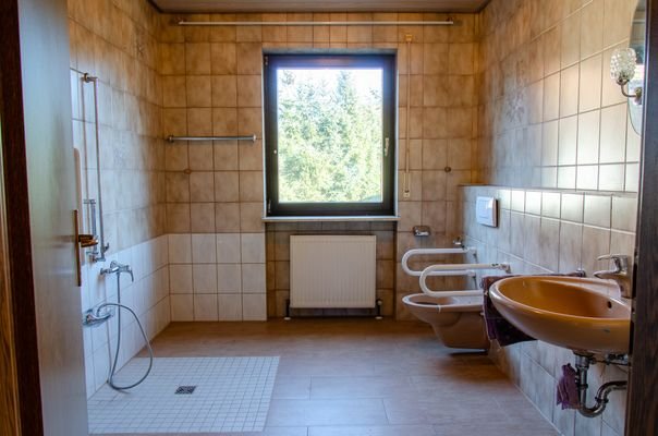 Badezimmer EG