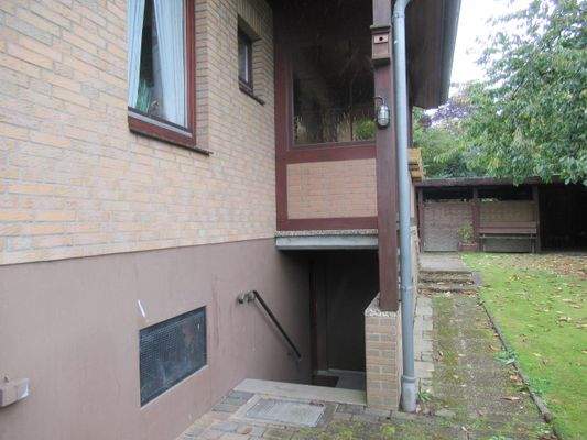 Kellereingang von außen 