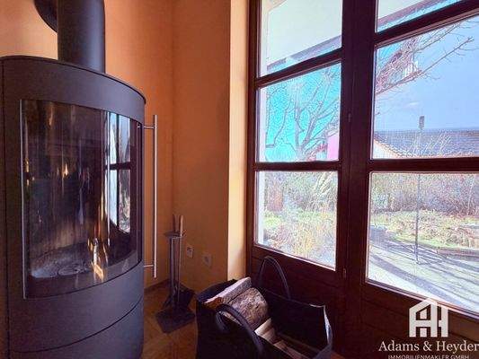 neuer Holzofen im Wohnzimmer