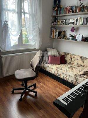 Kinder-/Arbeitszimmer