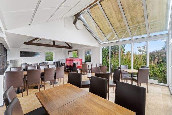 Ansicht Gastraum, Wintergarten EG