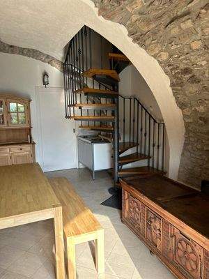 Esszimmer mit Treppe.jpg