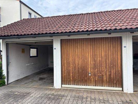 Einzelgarage (rechts)