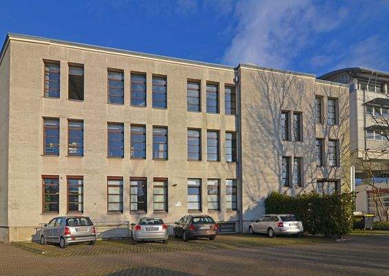 Hausansicht_Hinterhof_3