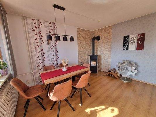 ...Essbereich mit Kamin