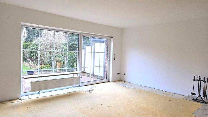 Großzügiges, helles Wohnzimmer