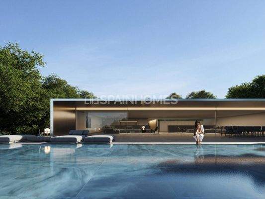 Villa for Sale with Guest House in Sotogrande San Roque Cádiz