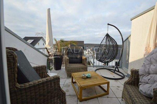 Sonnige Dachloggia Dachgeschoss II