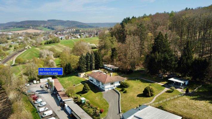 Luftansicht mit Umgebung