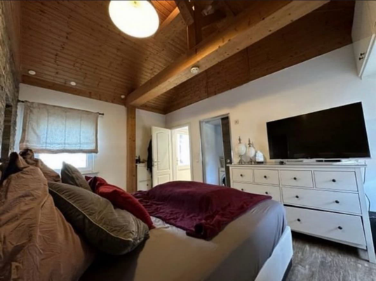 Schlafzimmer (1).jpg