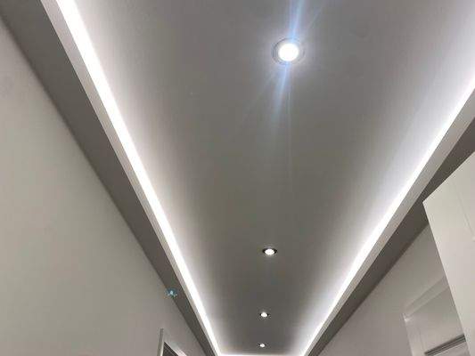 Überall Indirekte Beleuchtung