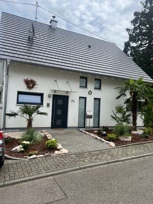 Vorgarten mit Haus_4