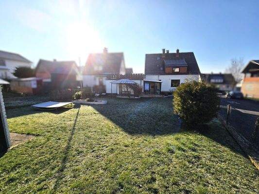 Rückansicht mit Garten