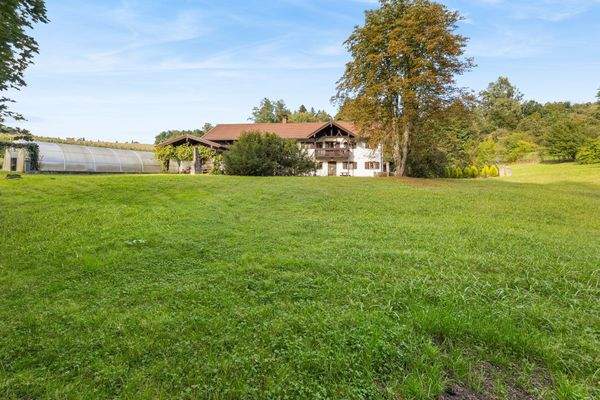 Haus mit Gewächshaus  & Garten