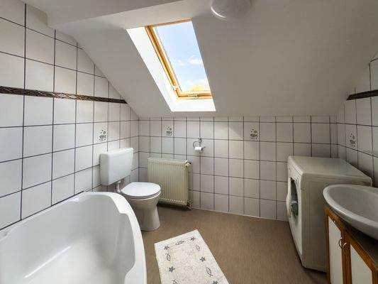 1.OG zweites Bad mit Wanne