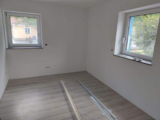 Eltern - OG West HS112.jpg