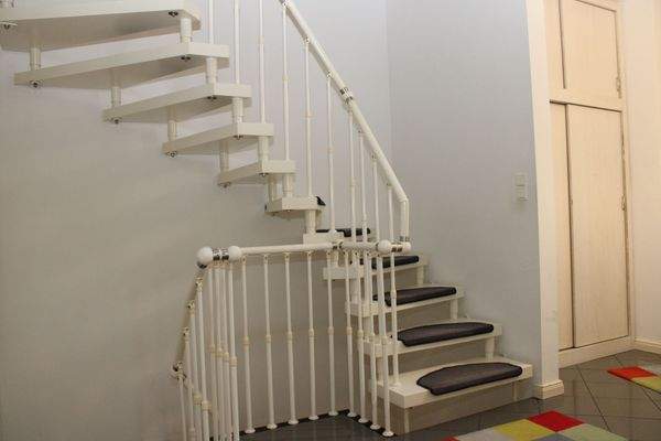 Treppe zum Obergeschoss
