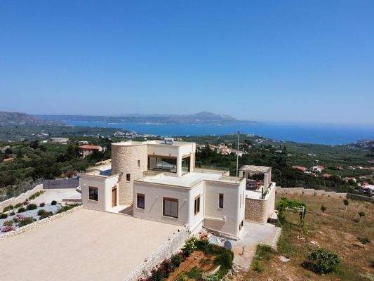 Luxusvilla zum Verkauf in Tsivaras mit Meerblick