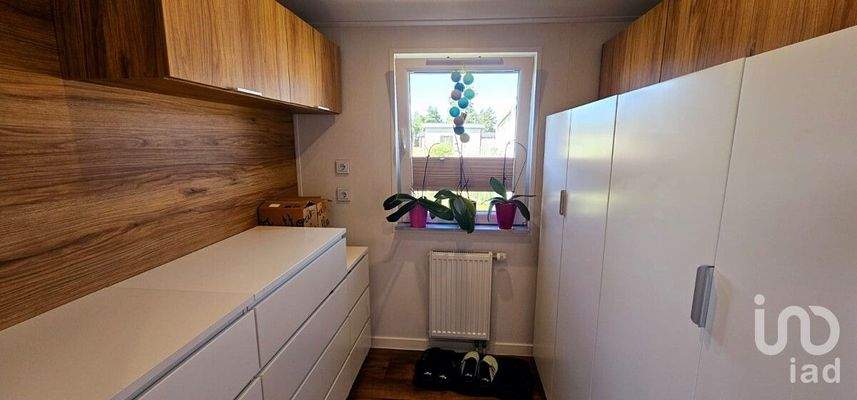 33 Ankleide und Abstellraum