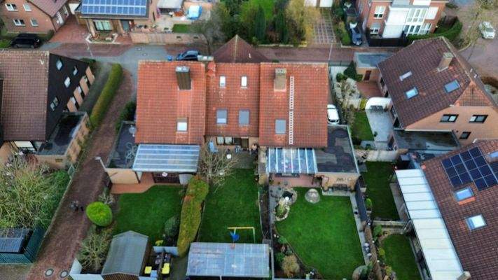 Luftaufnahme von hinten