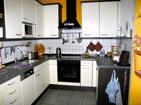 ... mit Einbauküche