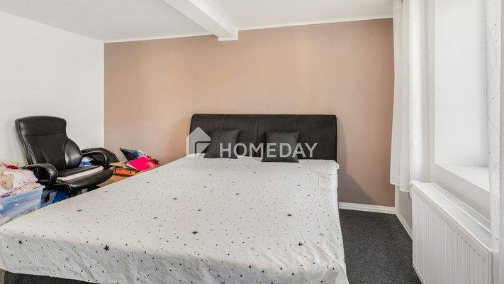 1. OG Schlafzimmer 4 2