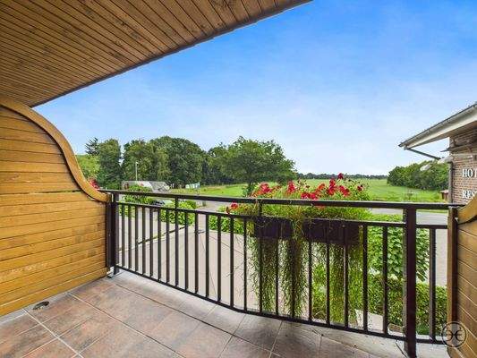 Hotelzimmer mit Balkon