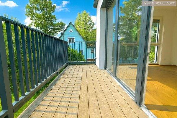 Terrasse - Blick zur Meyerbeergasse