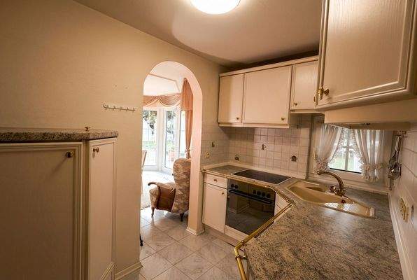 Küche zum Wintergarten1