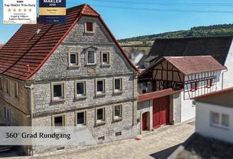 Blick auf das Haupthaus