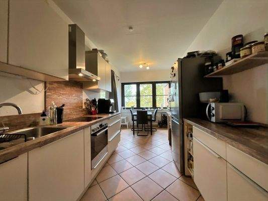 Küche mit Essbereich