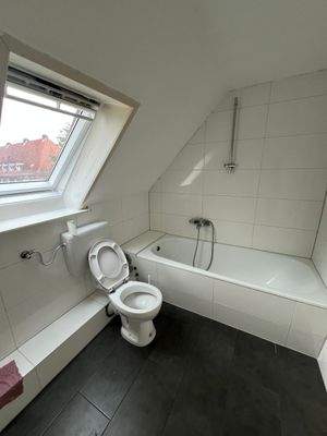 Badezimmer (Ansicht 1)