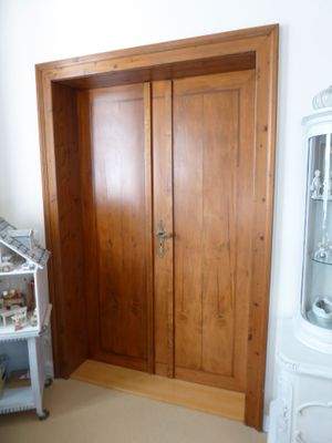 Zimmertür im Wohnzimmer der Wohnung 1 im Detail