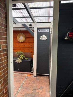 Durchgang vom Carport zum Garten