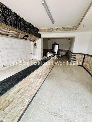 Thekenbereich und Gastraum