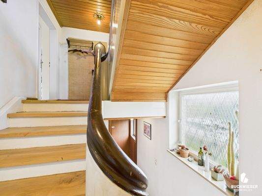 Aufgang zum 1.OG