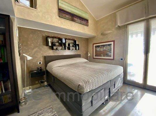 ghiffa_villa_semindipendente_vista_lago_camera1.jp