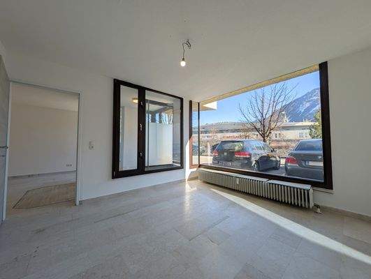 Geschäftslokal Foto 4.jpg