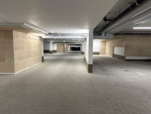 21- Tiefgarage.JPG