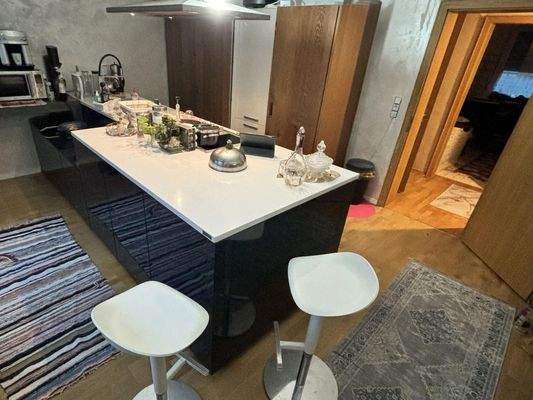 NOLTE Küche mit Quarsteinplatt