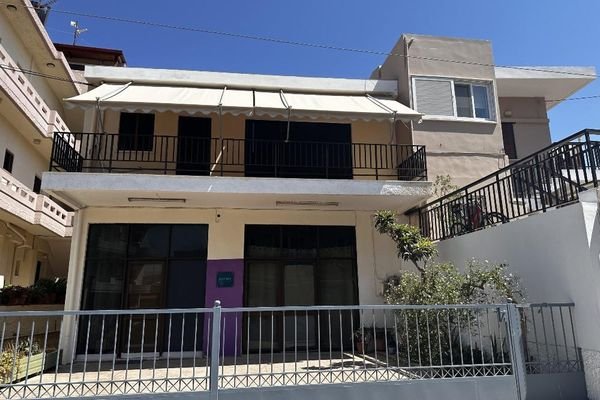 Kreta, Chania: Charmante Wohnung mit Ladenfläche in Chania