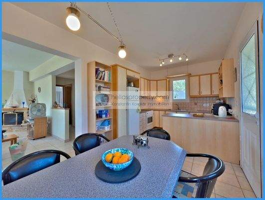 390be6b5b8954ad98b92b34bffc5ad15-original