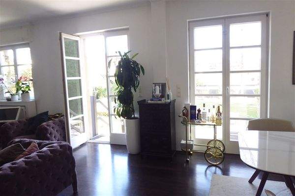 Wohnbereich mit Gartenzugang 