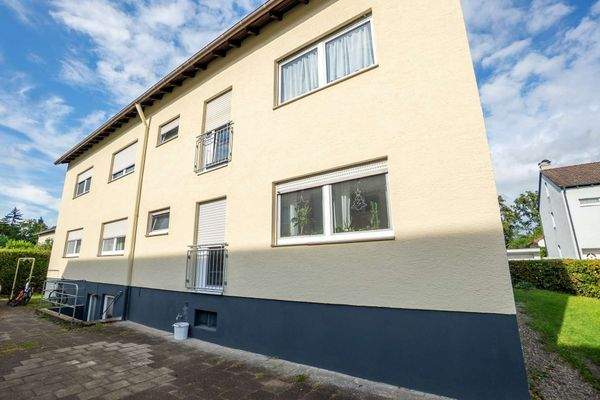 Frisch gestrichene Fassade